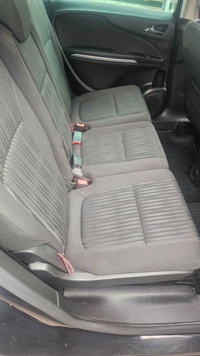 Opel Zafira Tourer 1.6 Turbo EcoM 150CV Cosmo (13)