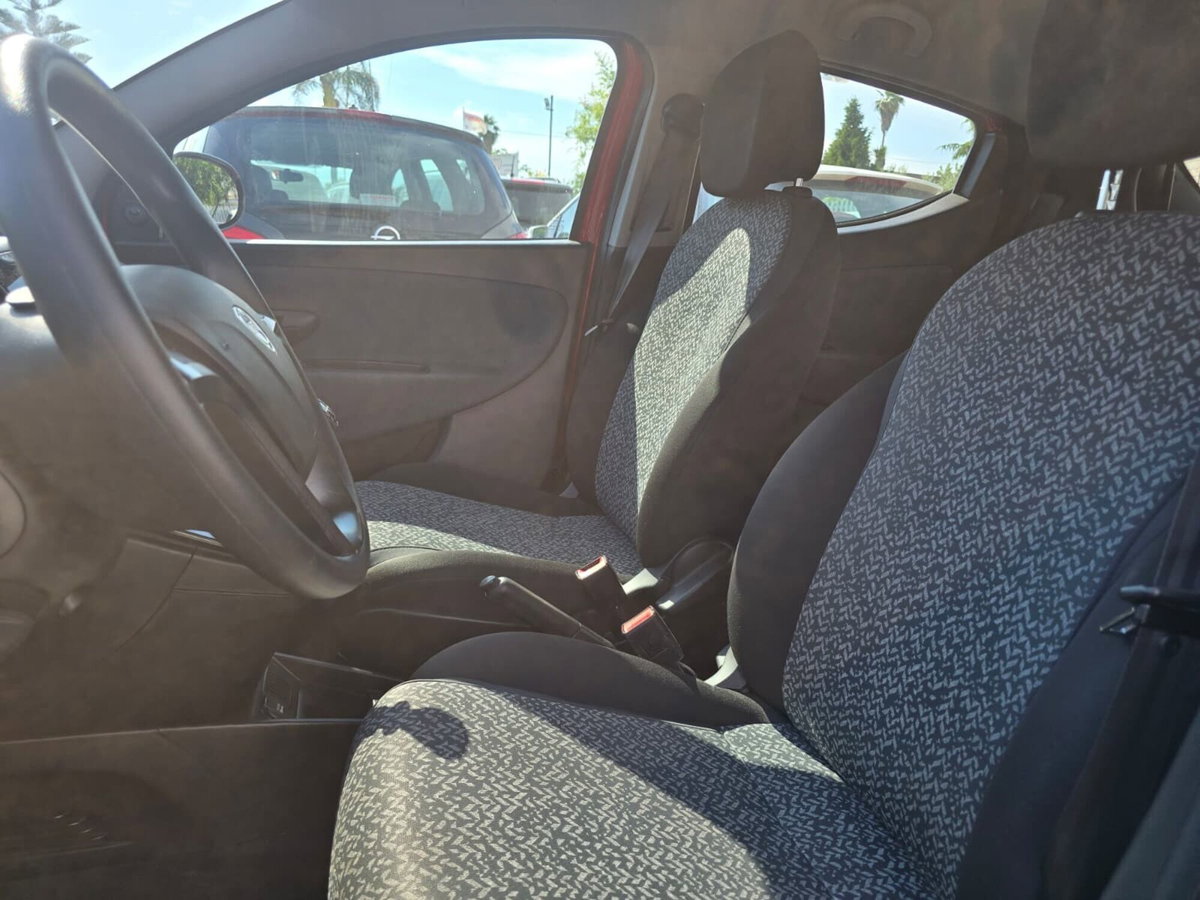 Lancia Ypsilon 1.0 FireFly 5 porte S&S Hybrid Ecochic A. Ferretti (12)