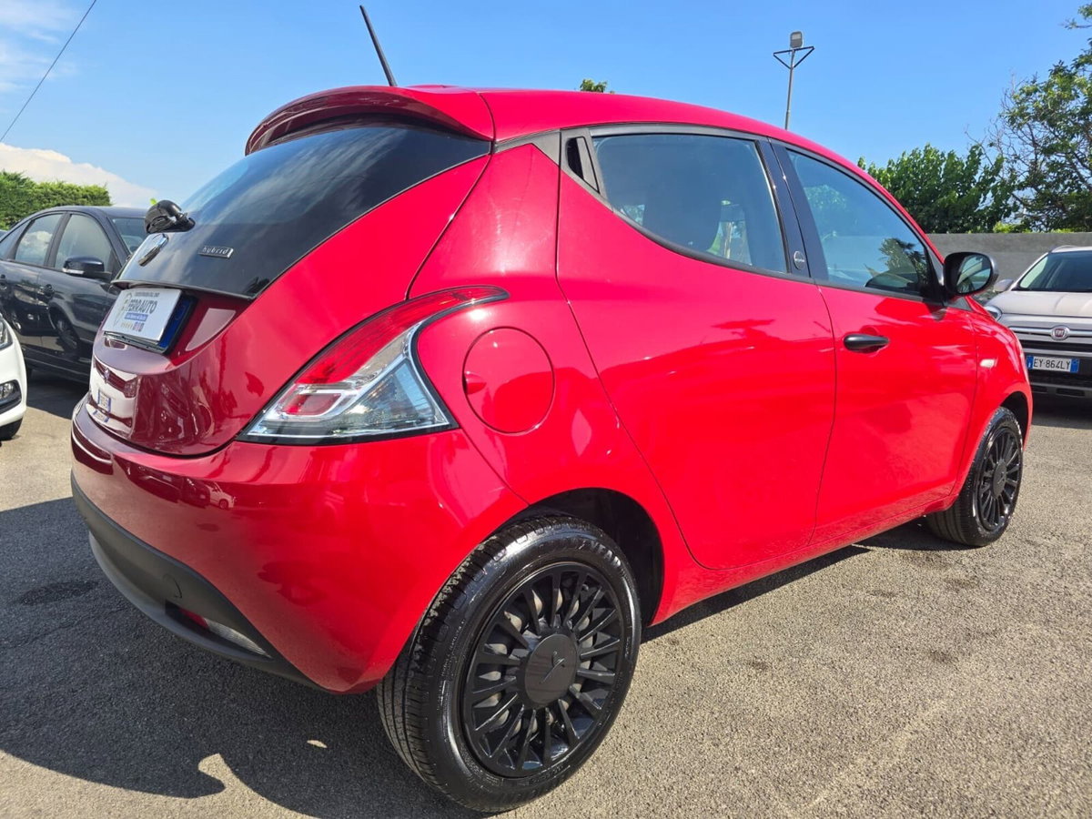 Lancia Ypsilon 1.0 FireFly 5 porte S&S Hybrid Ecochic A. Ferretti (7)