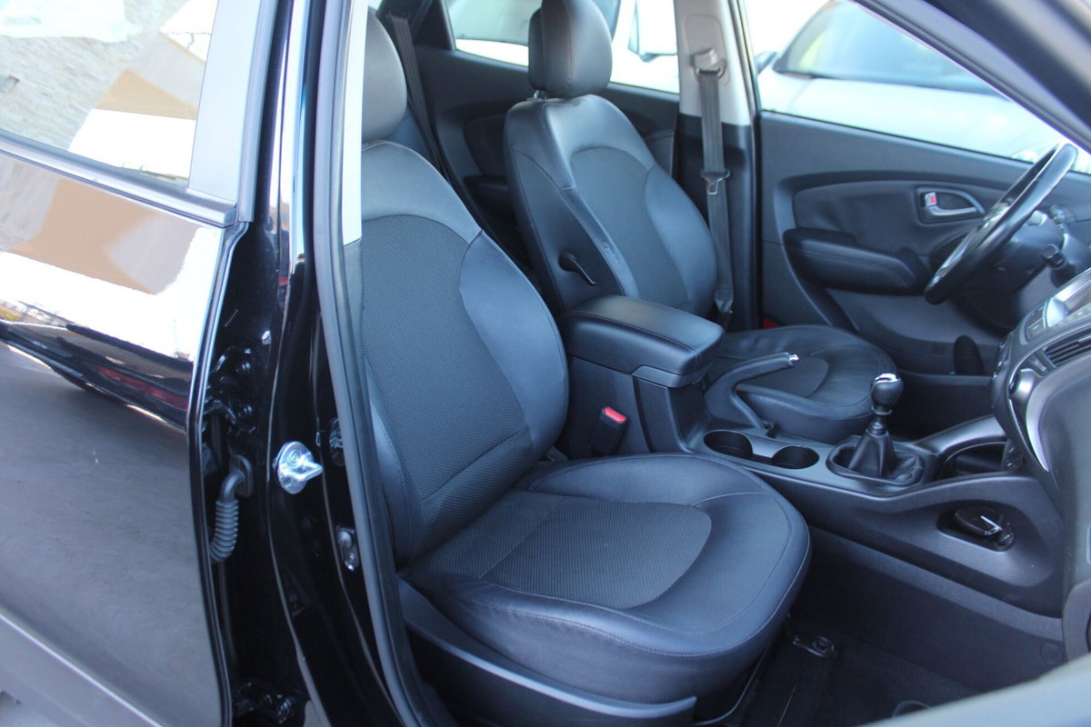 Hyundai ix35 1.7 CRDi 2WD Xpossible (10)