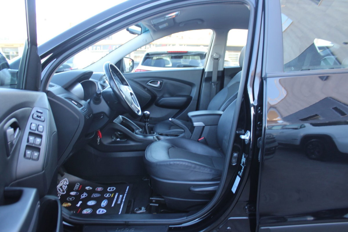 Hyundai ix35 1.7 CRDi 2WD Xpossible (8)