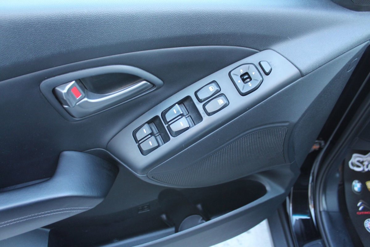 Hyundai ix35 1.7 CRDi 2WD Xpossible (9)