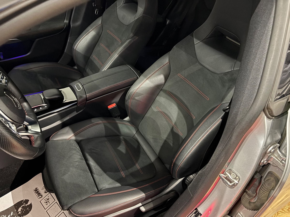 Mercedes-Benz CLA 180 d Automatic Premium (17)