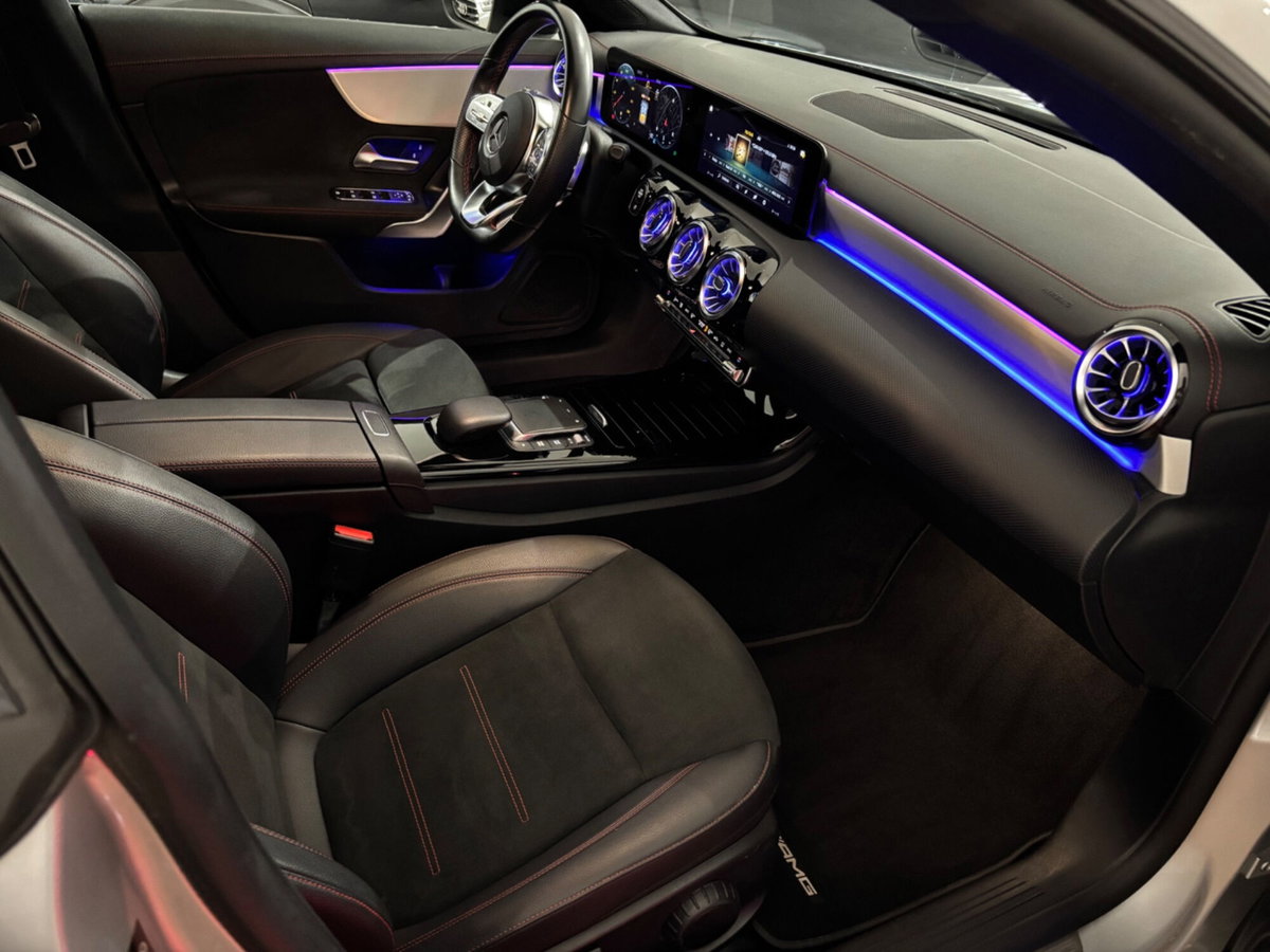 Mercedes-Benz CLA 180 d Automatic Premium (18)