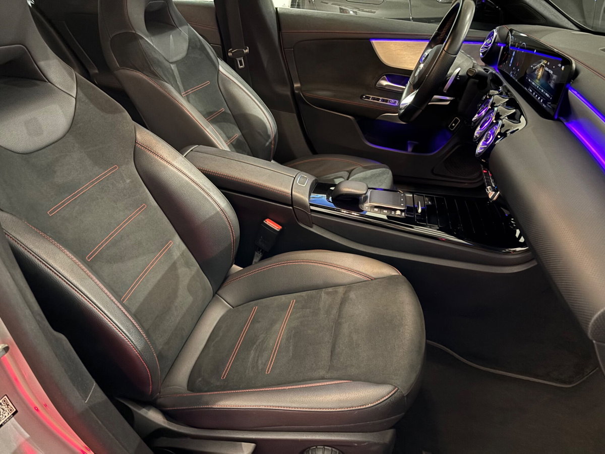 Mercedes-Benz CLA 180 d Automatic Premium (20)