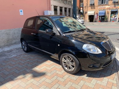 Lancia Ypsilon 1.2 Platino (3)