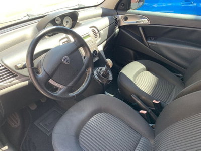 Lancia Ypsilon 1.2 Platino (6)