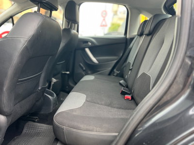 Citroen C3 1.4 HDi 70CV Exclusive (7)