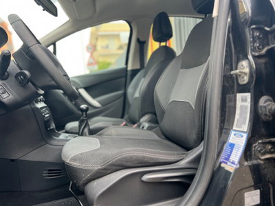 Citroen C3 1.4 HDi 70CV Exclusive (8)