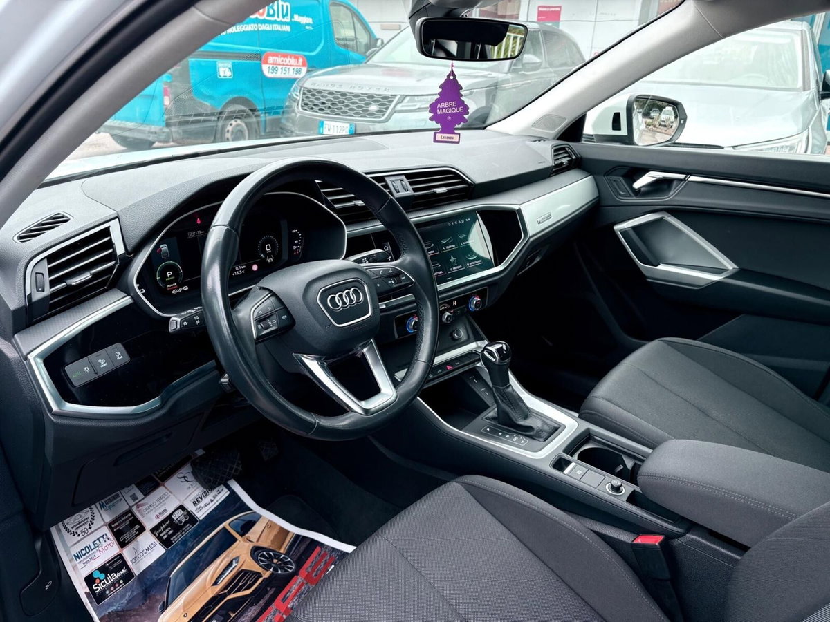 Audi Q3 Sportback 45 TFSI e S tronic Business Plus (9)