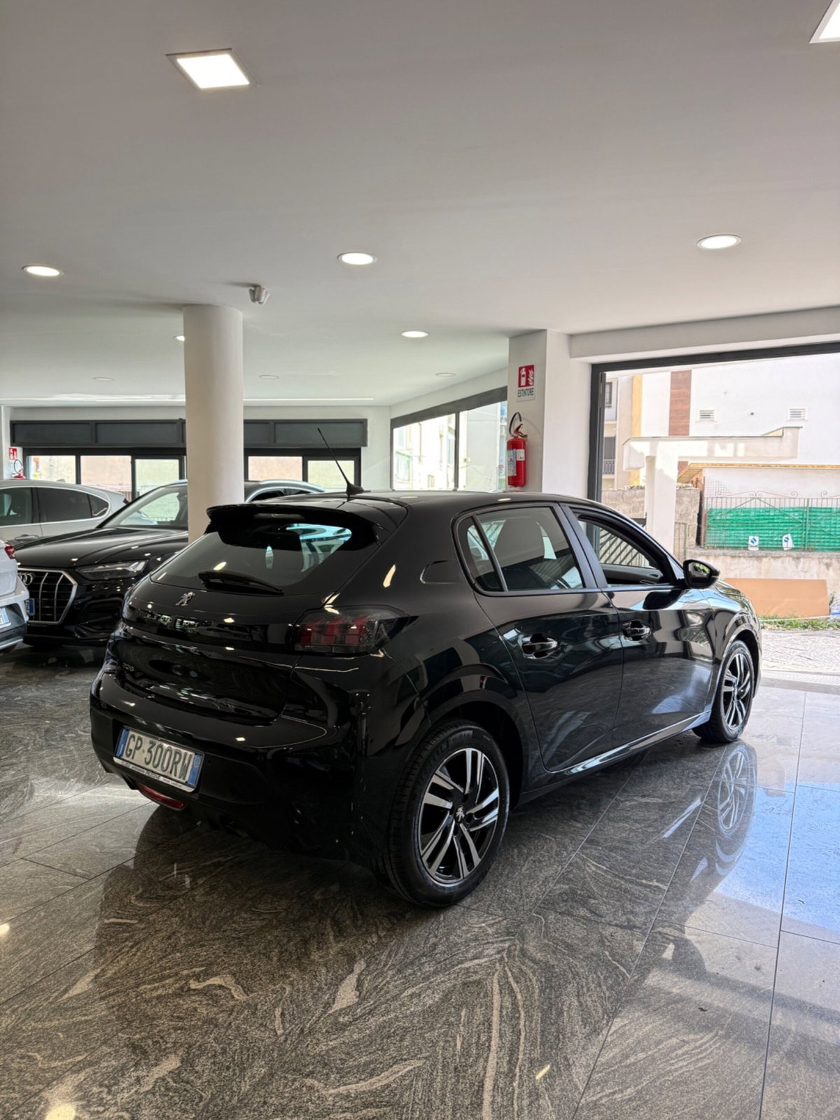 Peugeot 208 PureTech 75 Stop&Start 5 porte Active Pack (4)