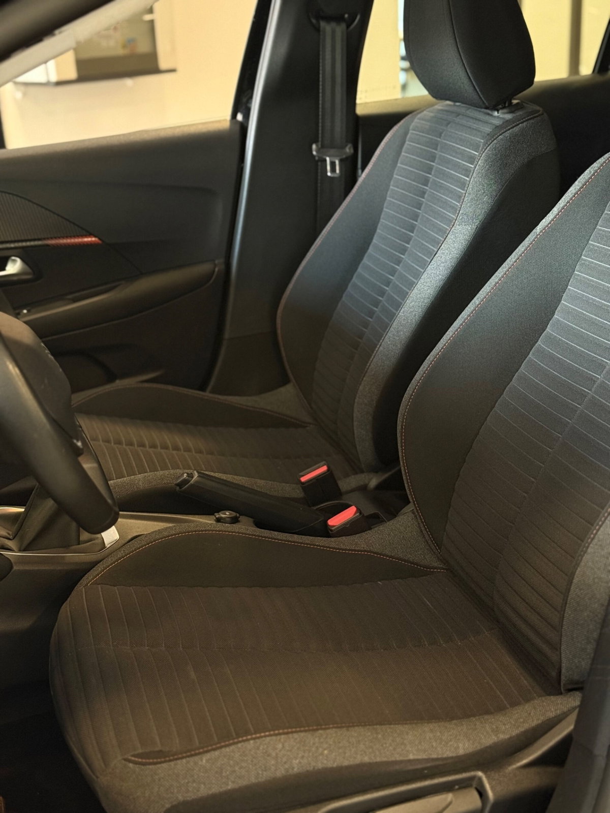 Peugeot 208 PureTech 75 Stop&Start 5 porte Active Pack (9)