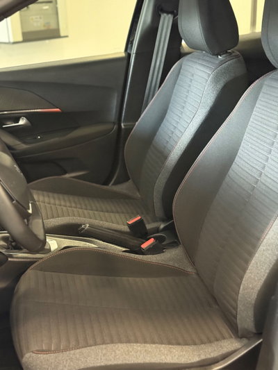Peugeot 2008 1.2 turbo Allure 100cv (11)