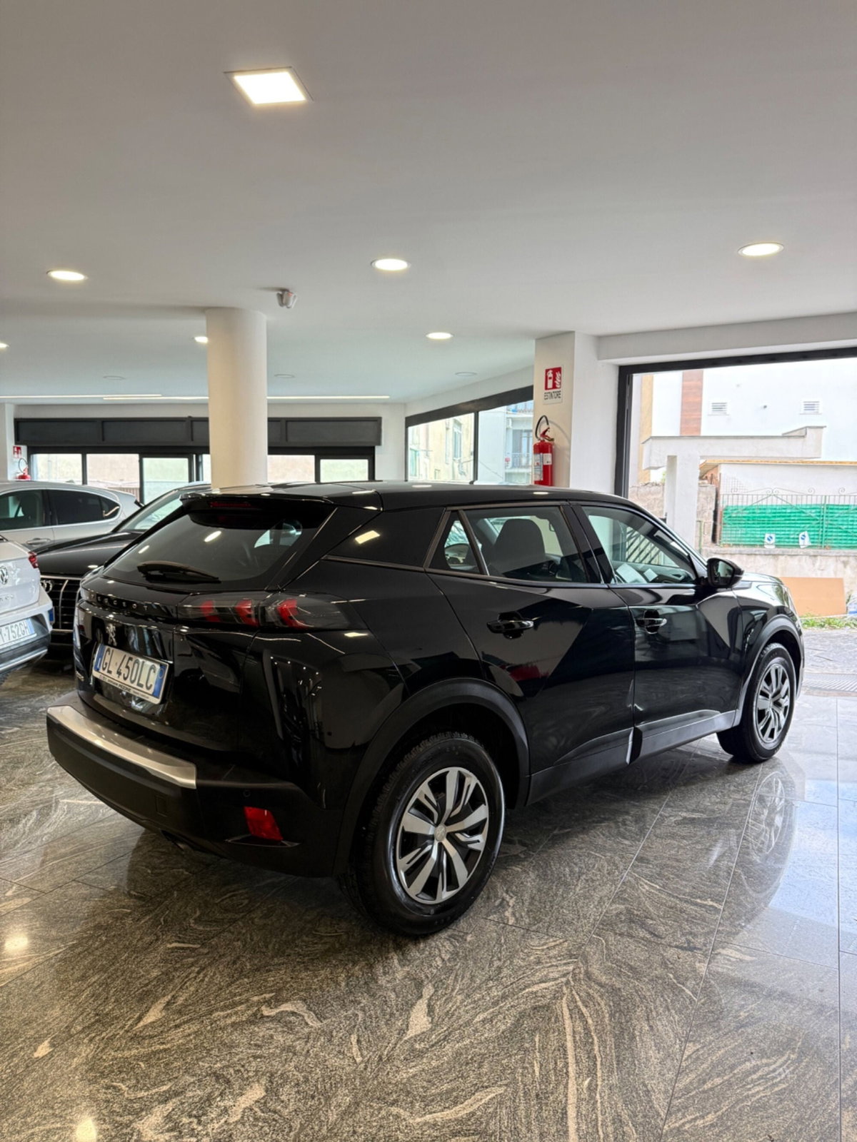 Peugeot 2008 1.2 turbo Allure 100cv (4)
