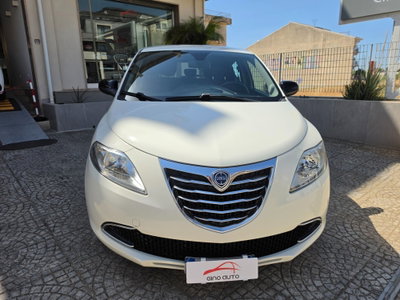 Lancia Ypsilon 1.2 69 CV 5 porte Silver (5)