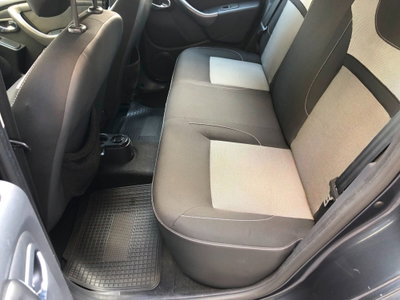 Dacia Duster 1.5 dCi 110CV 4x2 Lauréate (16)