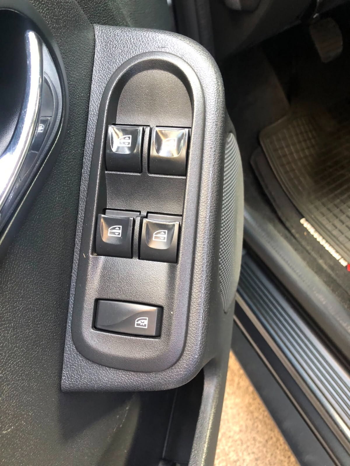 Dacia Duster 1.5 dCi 110CV 4x2 Lauréate N1 (17)