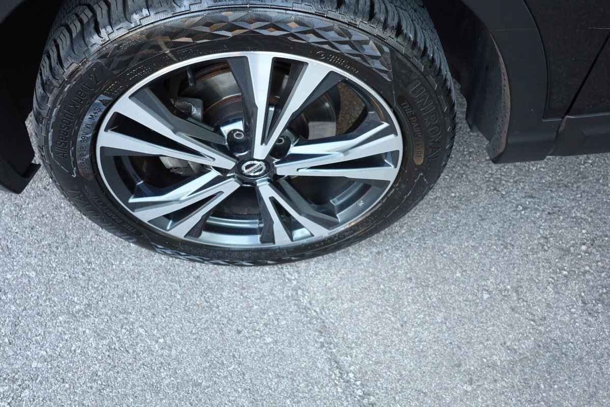 Nissan Qashqai 1.5 dCi 115 CV DCT N-Connecta (9)