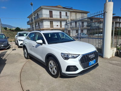 Audi Q3 35 TDI quattro S tronic Business (2)