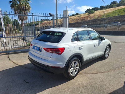 Audi Q3 35 TDI quattro S tronic Business (3)