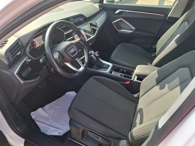 Audi Q3 35 TDI quattro S tronic Business (6)