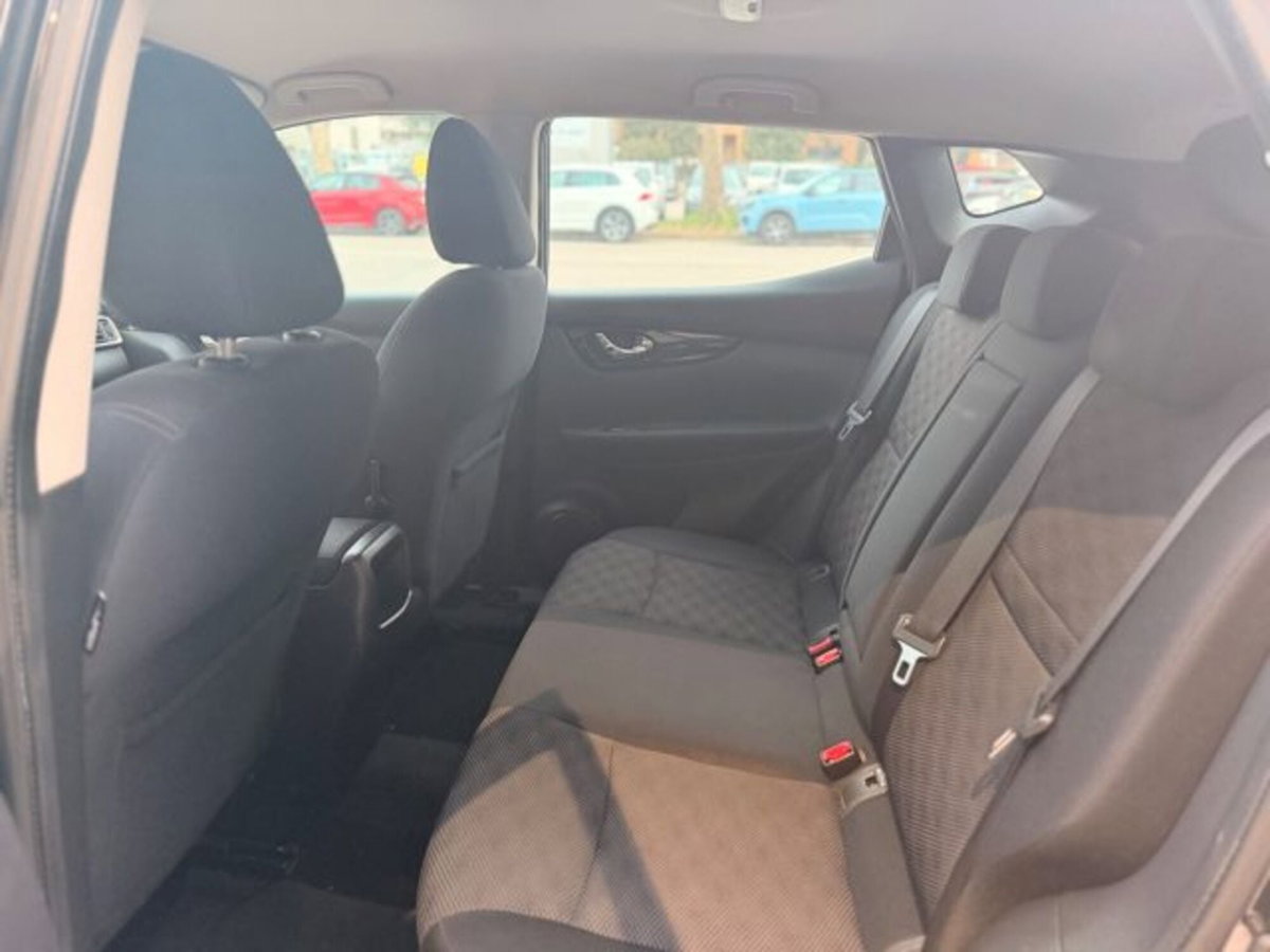 Nissan Qashqai 1.5 dCi Tekna (11)