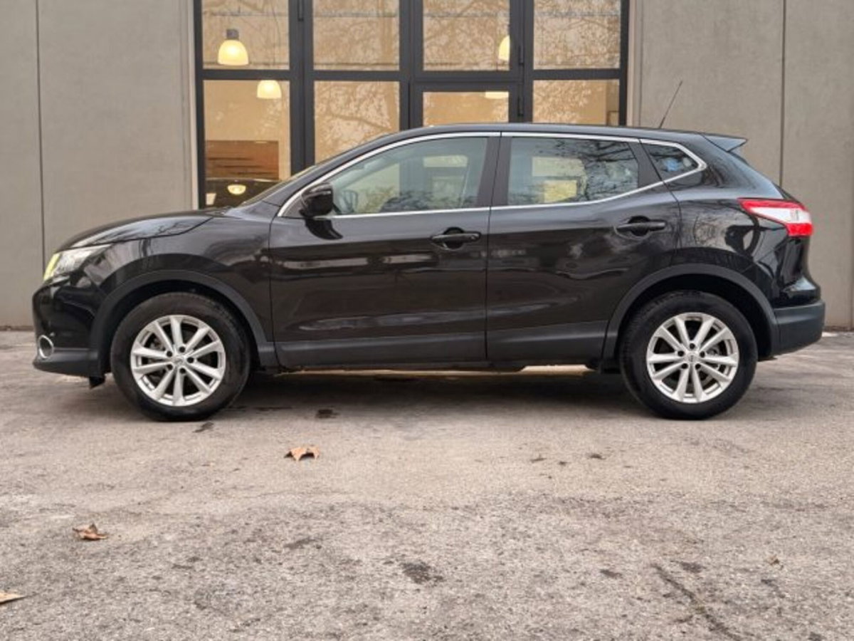 Nissan Qashqai 1.5 dCi Tekna (4)