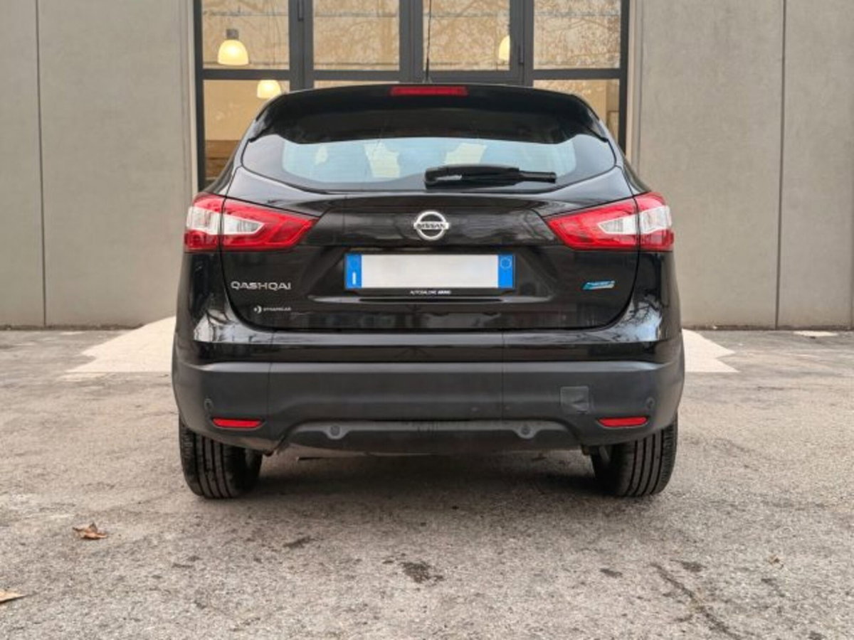 Nissan Qashqai 1.5 dCi Tekna (6)