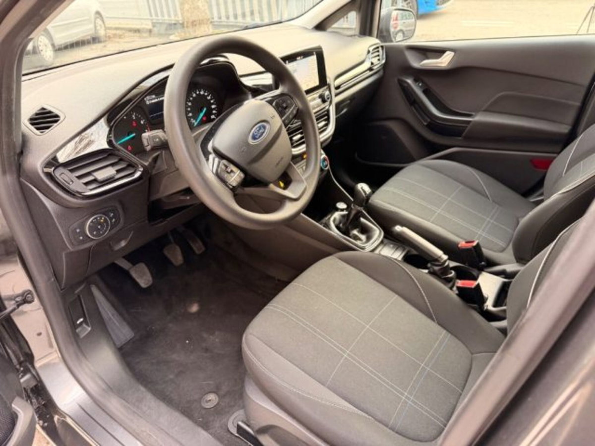 Ford Fiesta 1.1 5 porte Plus (9)