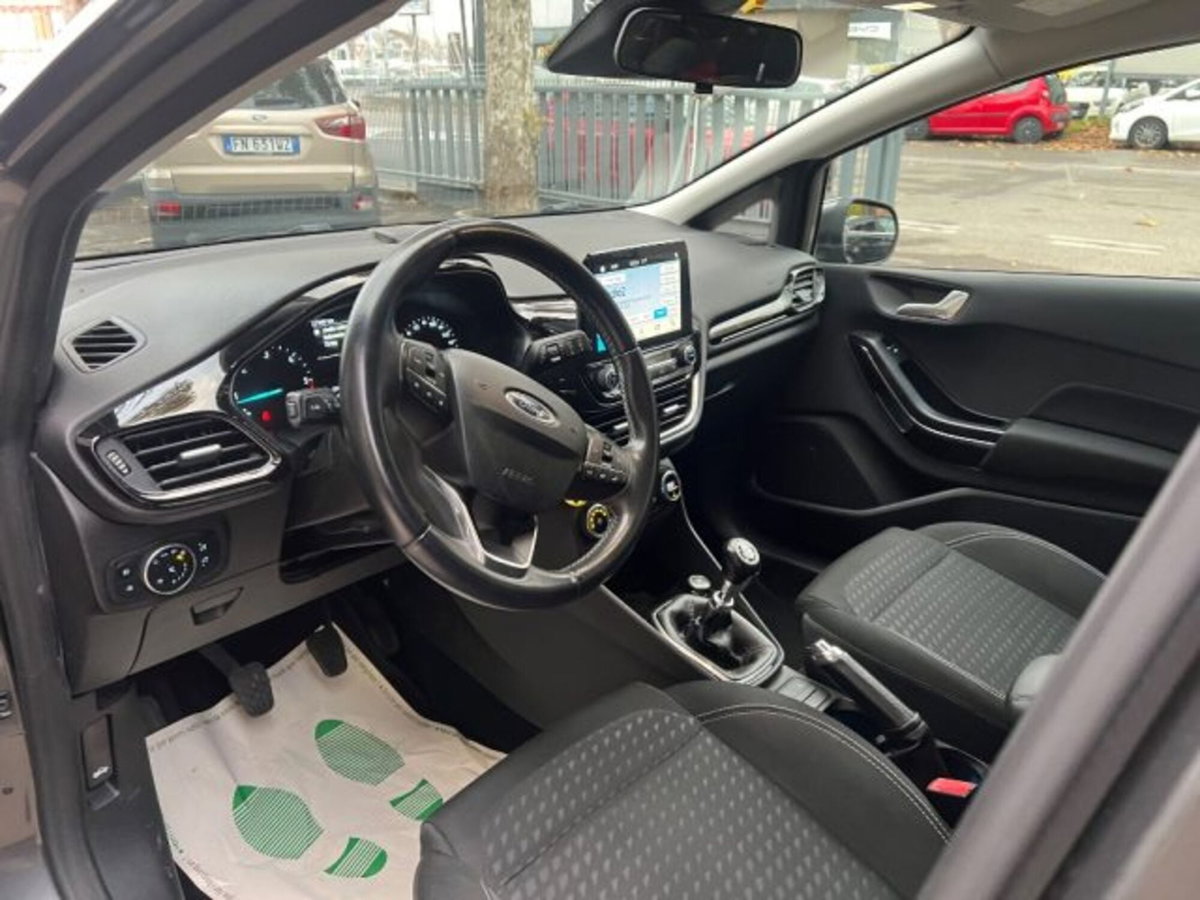 Ford Fiesta 1.5 TDCi 5 porte Vignale (10)