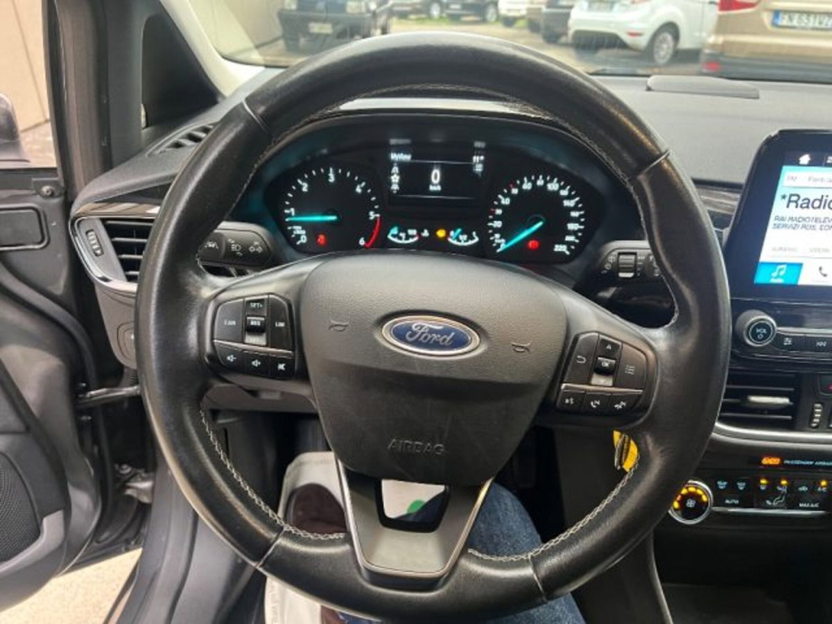 Ford Fiesta 1.5 TDCi 5 porte Vignale (13)