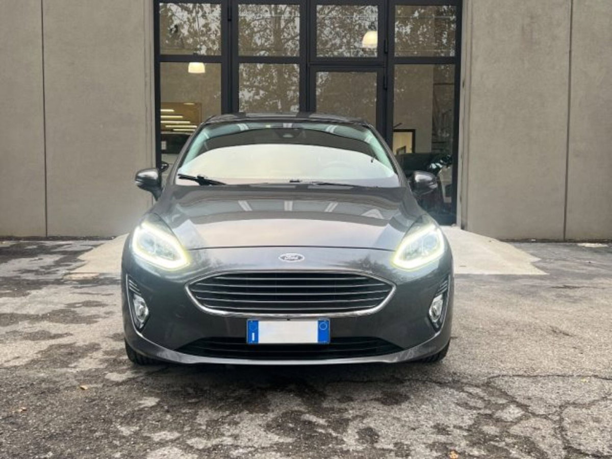 Ford Fiesta 1.5 TDCi 5 porte Vignale (2)