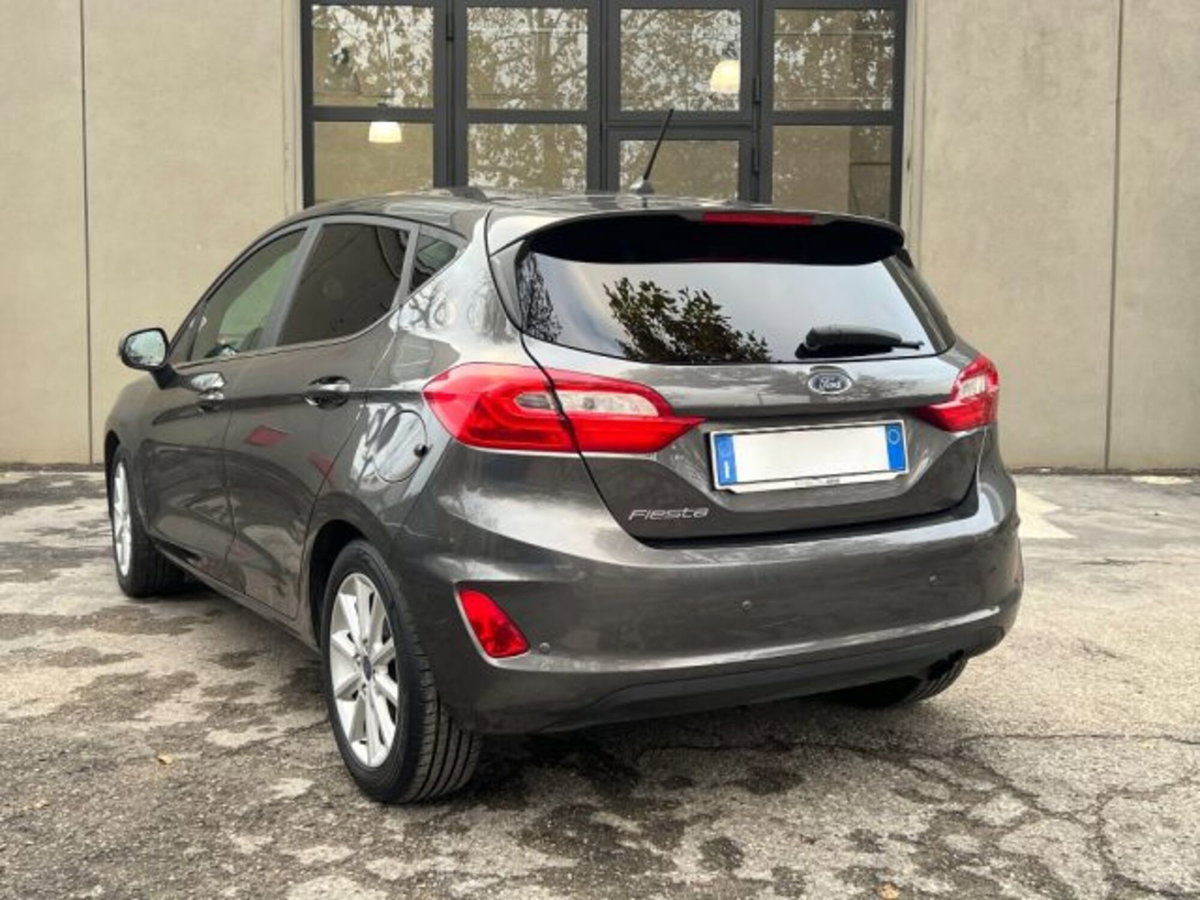 Ford Fiesta 1.5 TDCi 5 porte Vignale (5)
