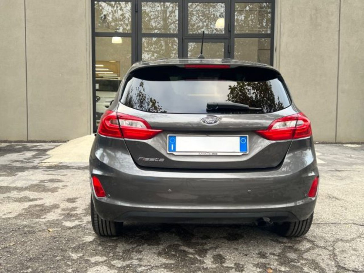 Ford Fiesta 1.5 TDCi 5 porte Vignale (6)