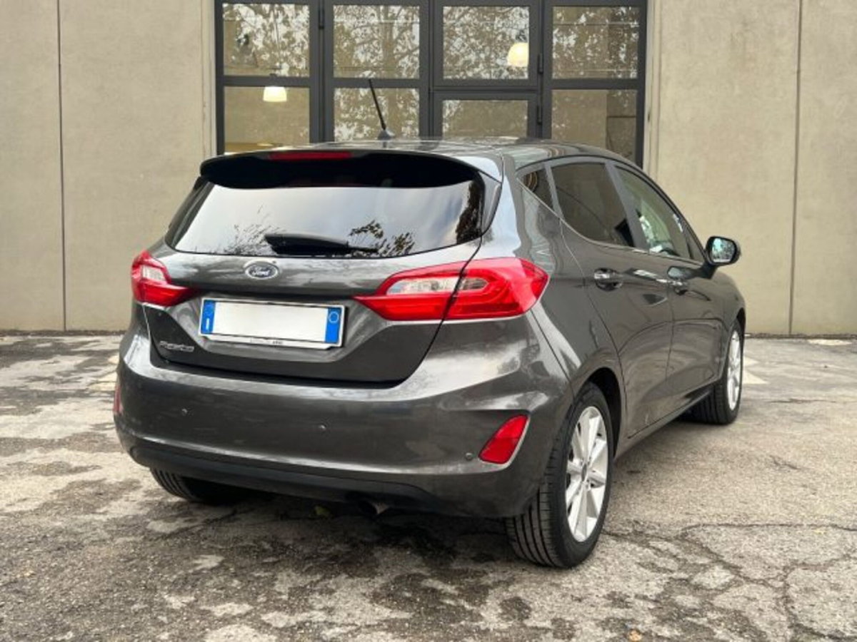 Ford Fiesta 1.5 TDCi 5 porte Vignale (7)