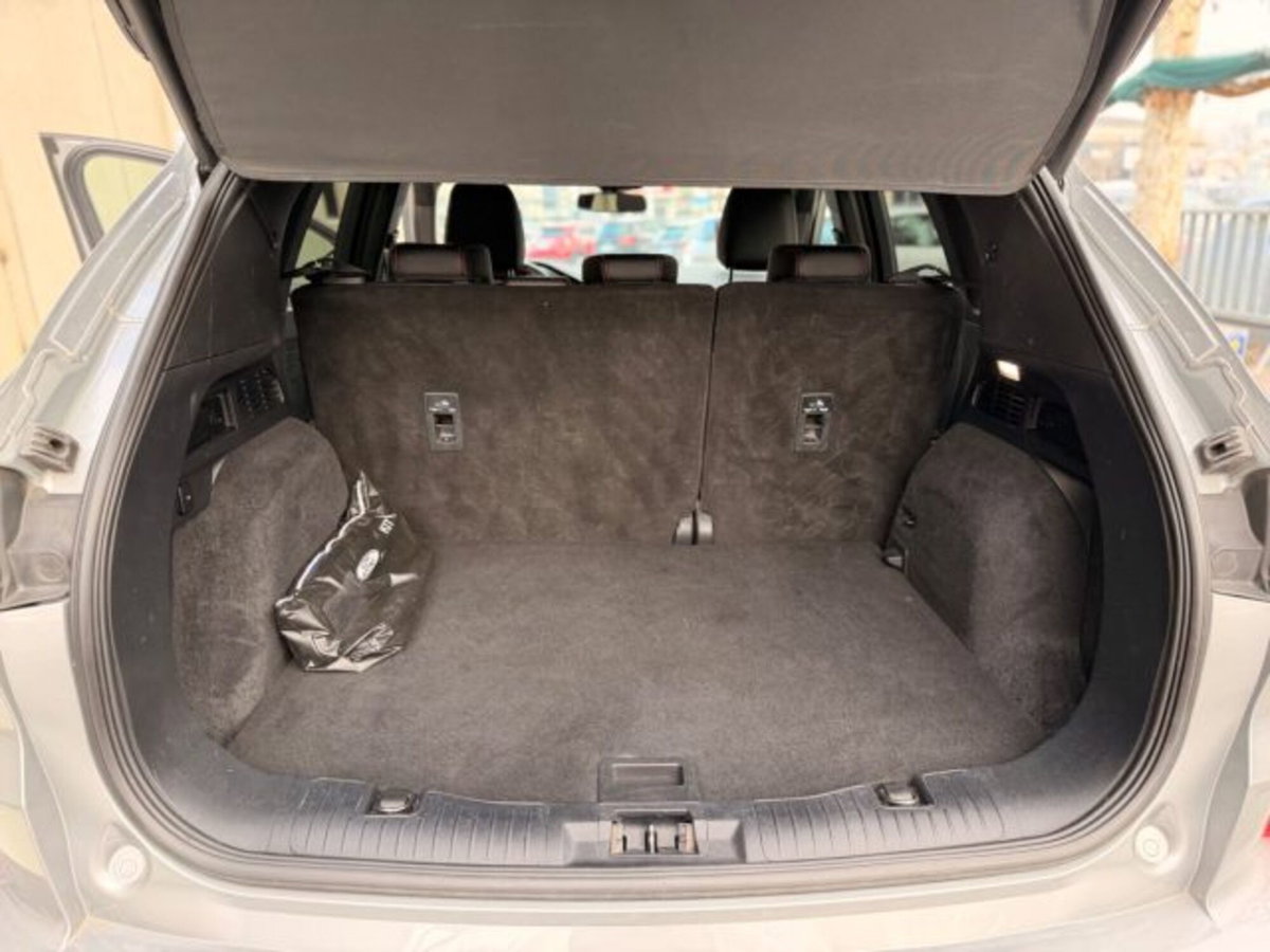 Ford Kuga 1.5 EcoBlue 120 CV 2WD ST-Line (12)