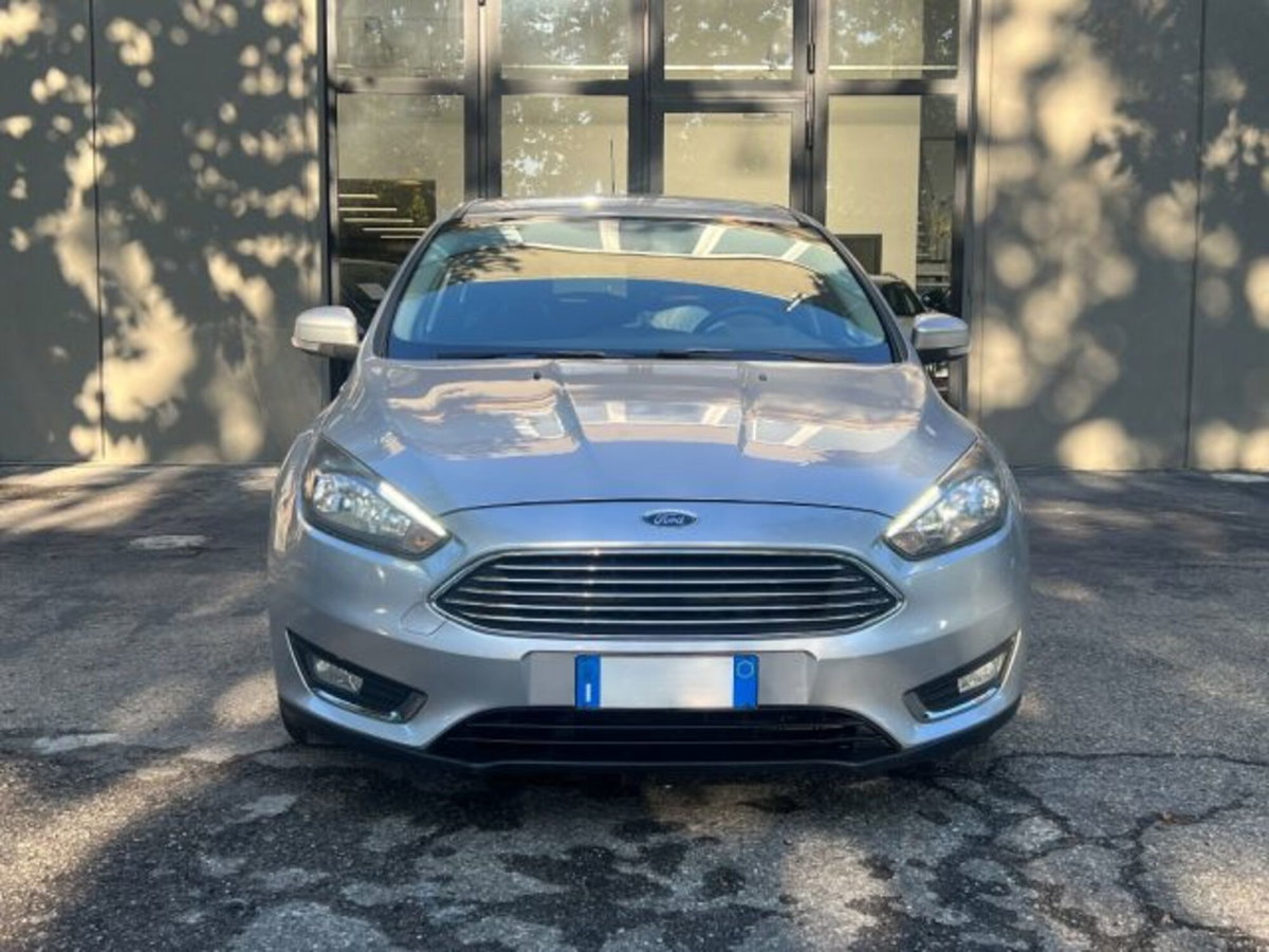 Ford Focus Station Wagon 1.5 TDCi 120 CV Start&Stop Powershift SW Titanium (2)