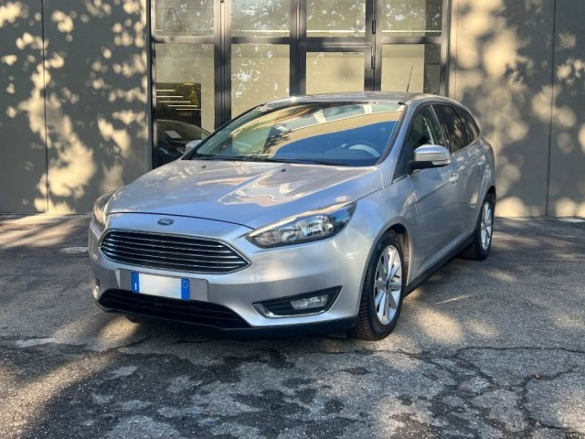 Ford Focus Station Wagon 1.5 TDCi 120 CV Start&Stop Powershift SW Titanium (3)