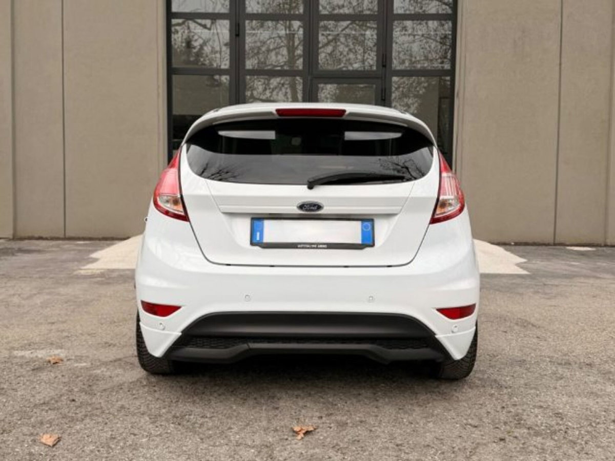 Ford Fiesta 1.5 TDCi 75CV 3 porte ST-Line (6)