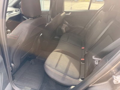 Ford Focus 1.0 EcoBoost Hybrid 125 CV Power. 5p. ST-Line Design (11)