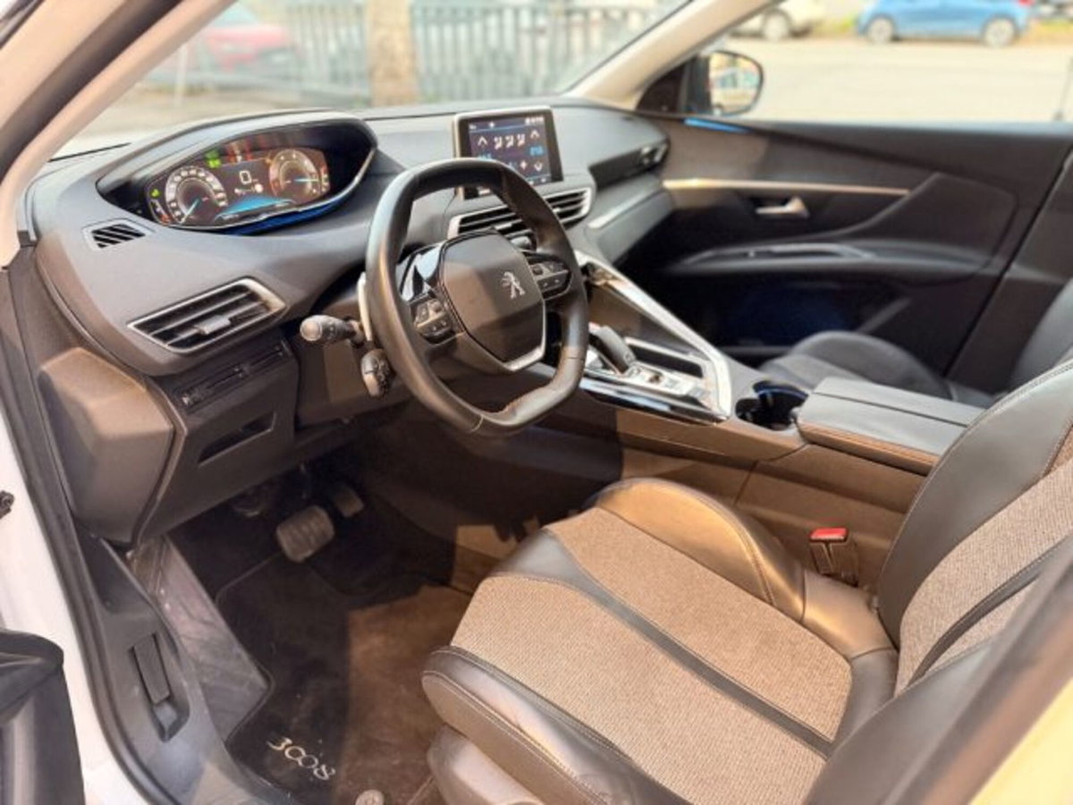 Peugeot 3008 BlueHDi 120 EAT6 S&S Allure (10)