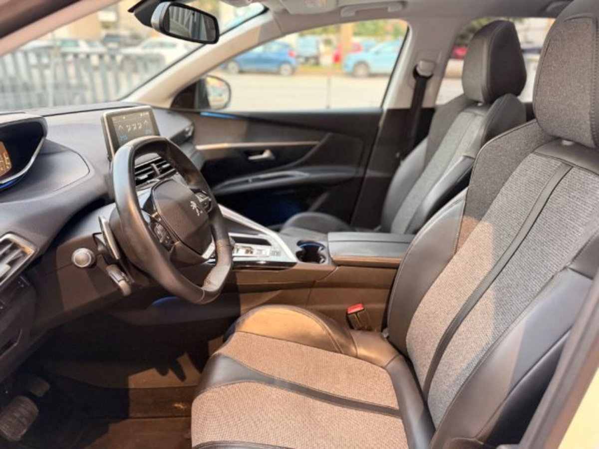 Peugeot 3008 BlueHDi 120 EAT6 S&S Allure (11)