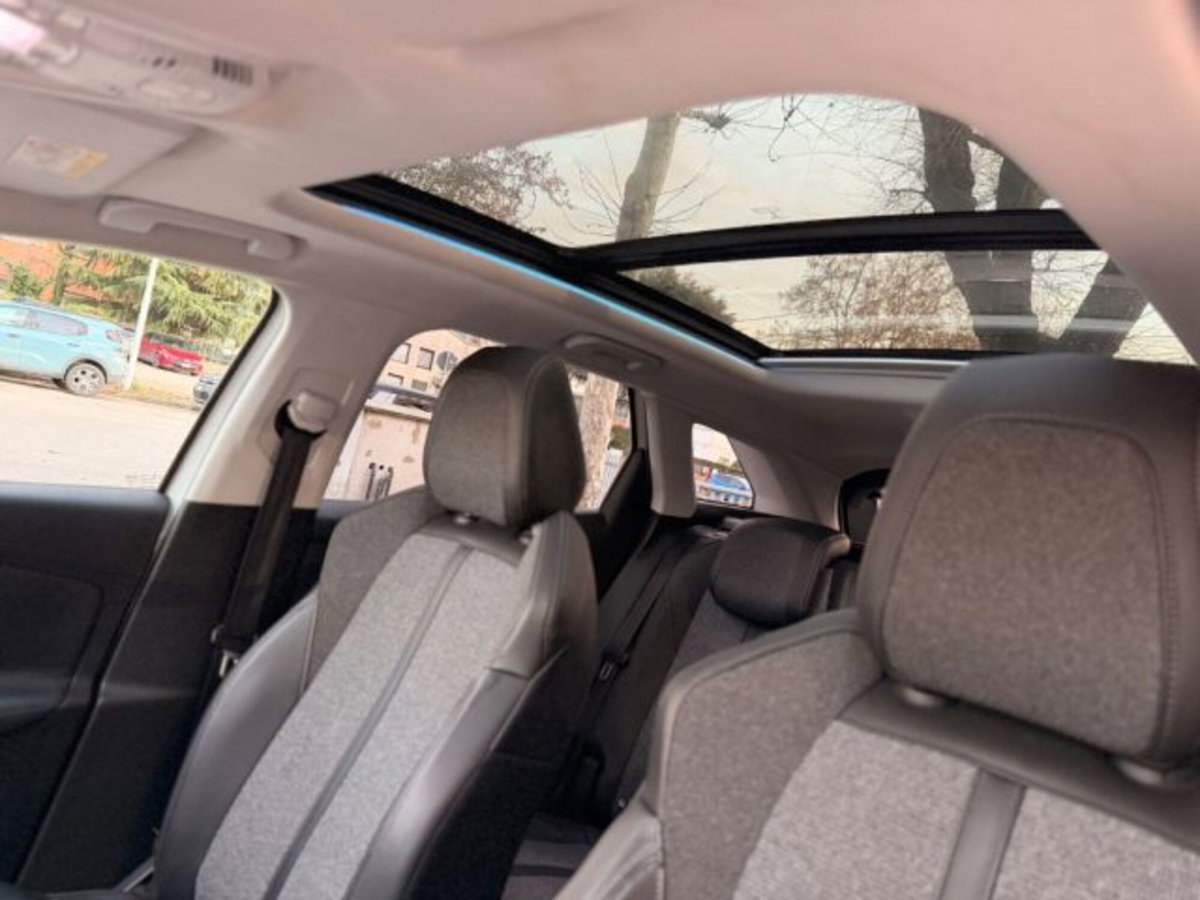 Peugeot 3008 BlueHDi 120 EAT6 S&S Allure (12)
