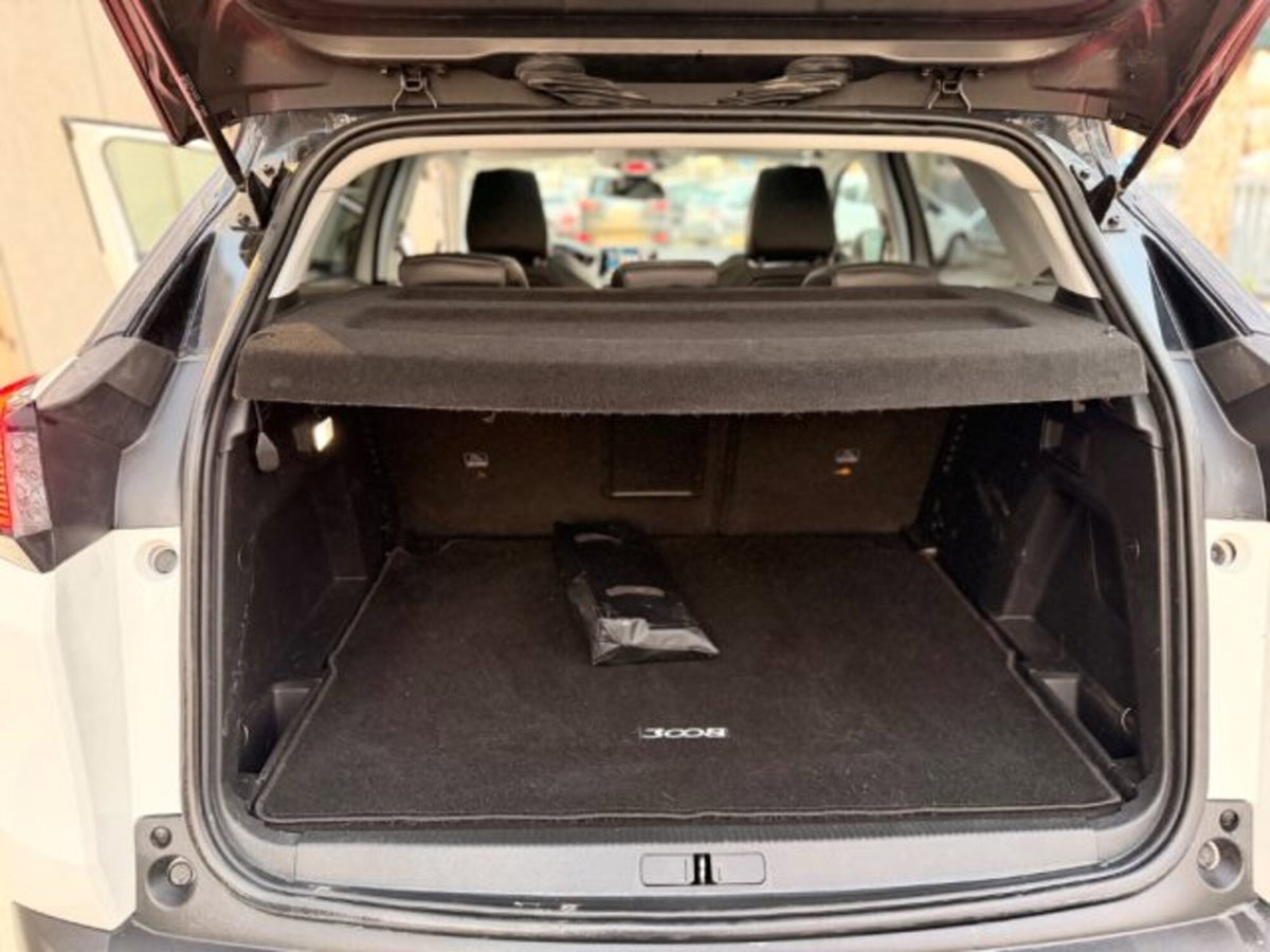 Peugeot 3008 BlueHDi 120 EAT6 S&S Allure (14)