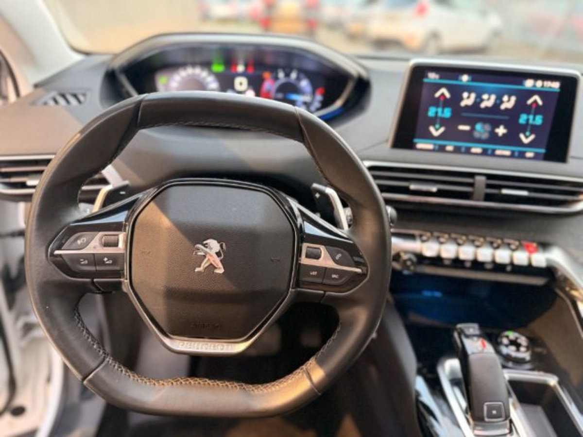 Peugeot 3008 BlueHDi 120 EAT6 S&S Allure (15)