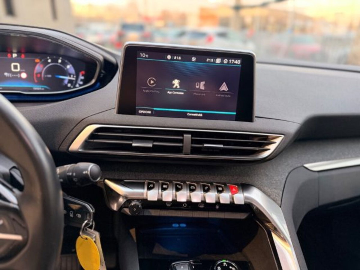 Peugeot 3008 BlueHDi 120 EAT6 S&S Allure (18)