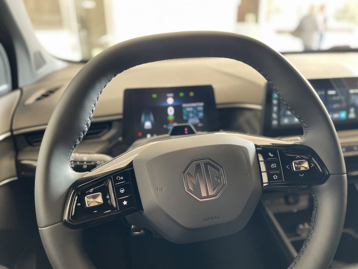 Mg MG3 1.5 hybrid+ Luxury auto (9)