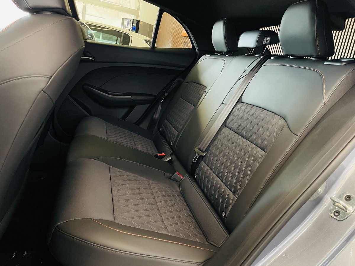 Mg MG3 1.5 hybrid+ Luxury auto (10)