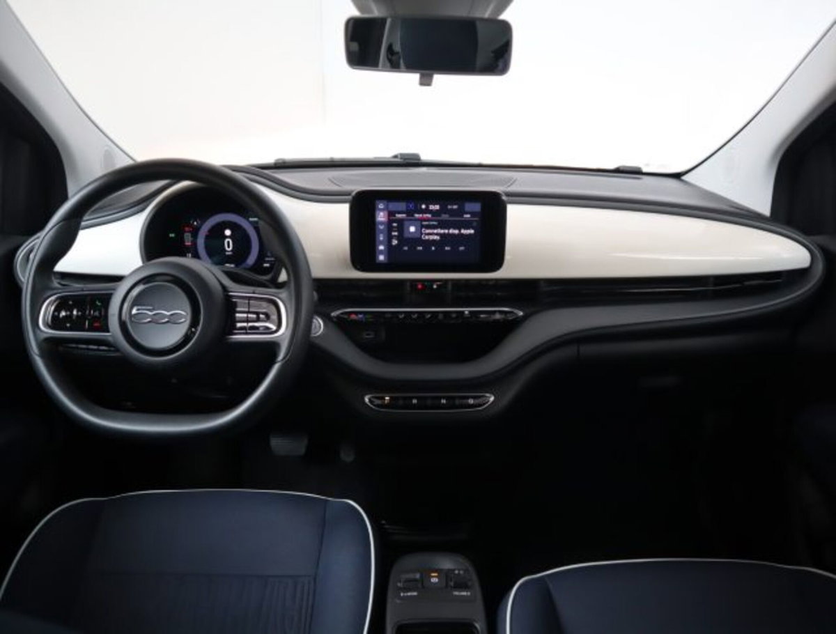 Fiat 500e Action Berlina 23,65 kWh (13)