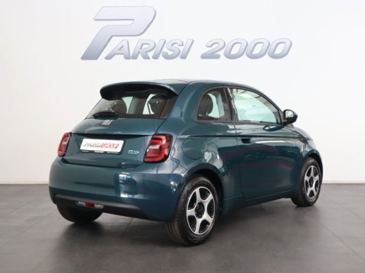 Fiat 500e Action Berlina 23,65 kWh (3)